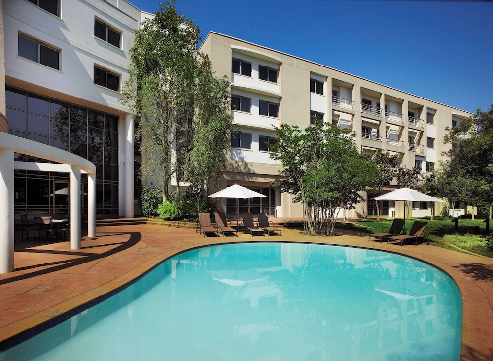 Garden Court Eastgate 32/34