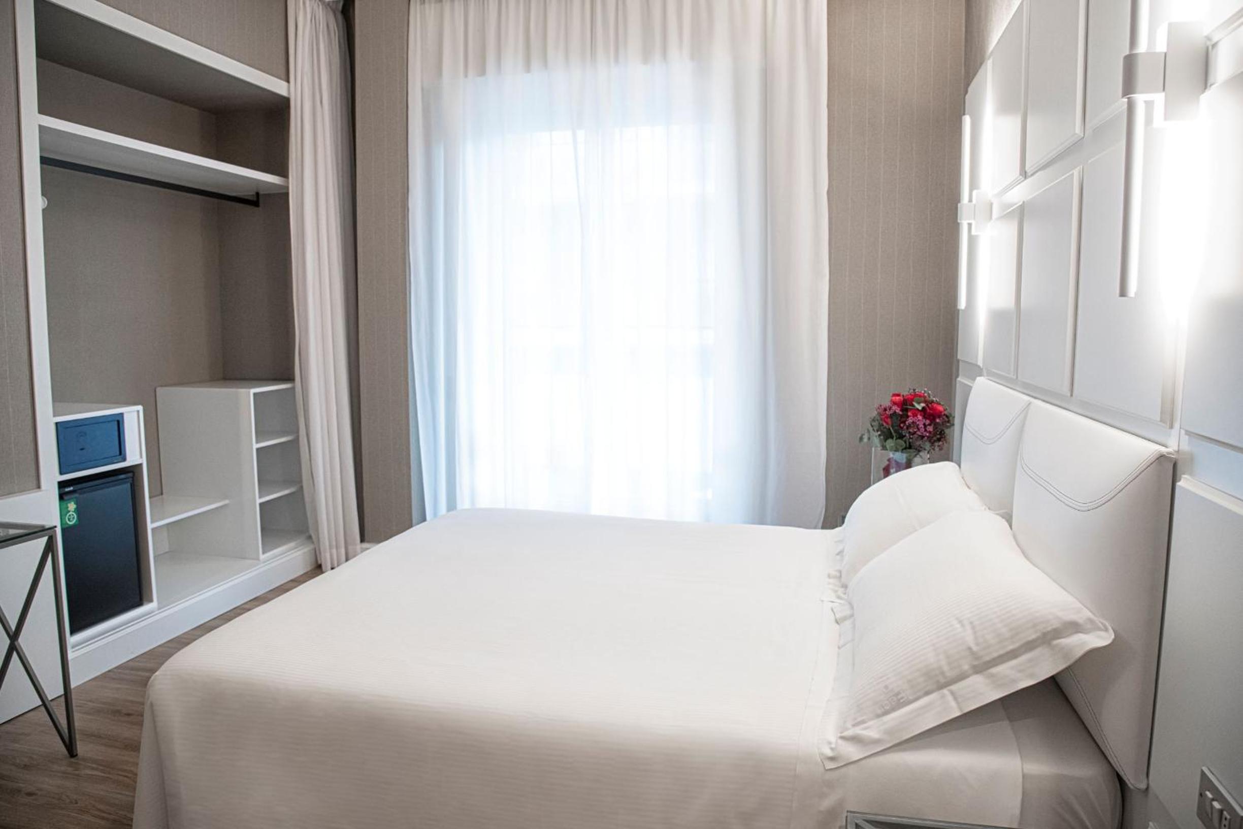 SUPERIOR, DOUBLE BED