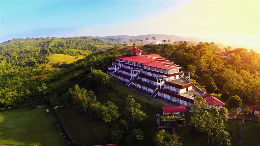 Caliraya Resort Club 46/50