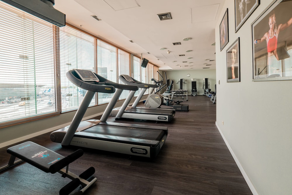 Courtyard By Marriott Warsaw Airport 25/62