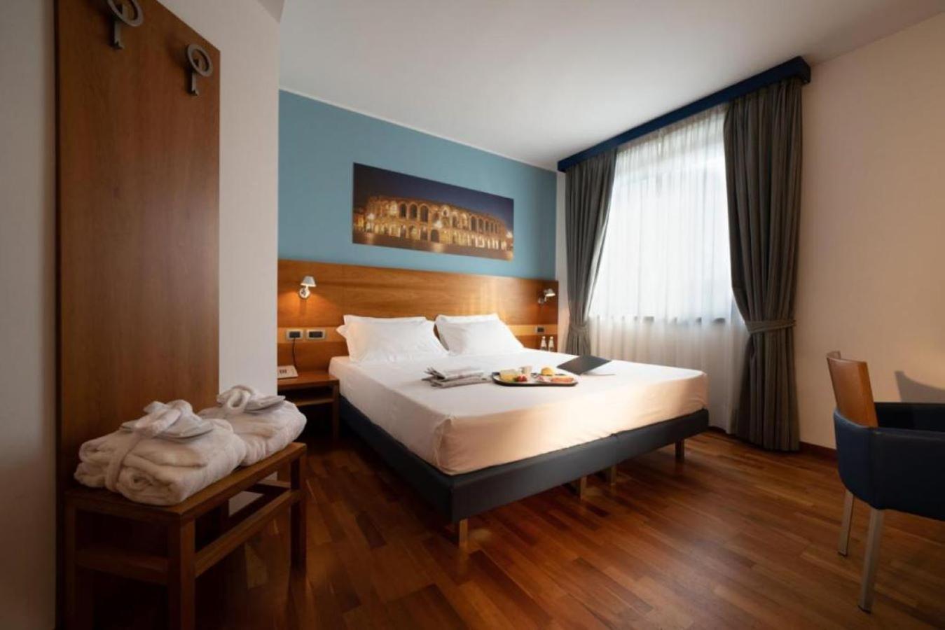 غرفة سوبيريور بسرير كينج بشرفة، Best Western Hotel Fiera Verona 4/7