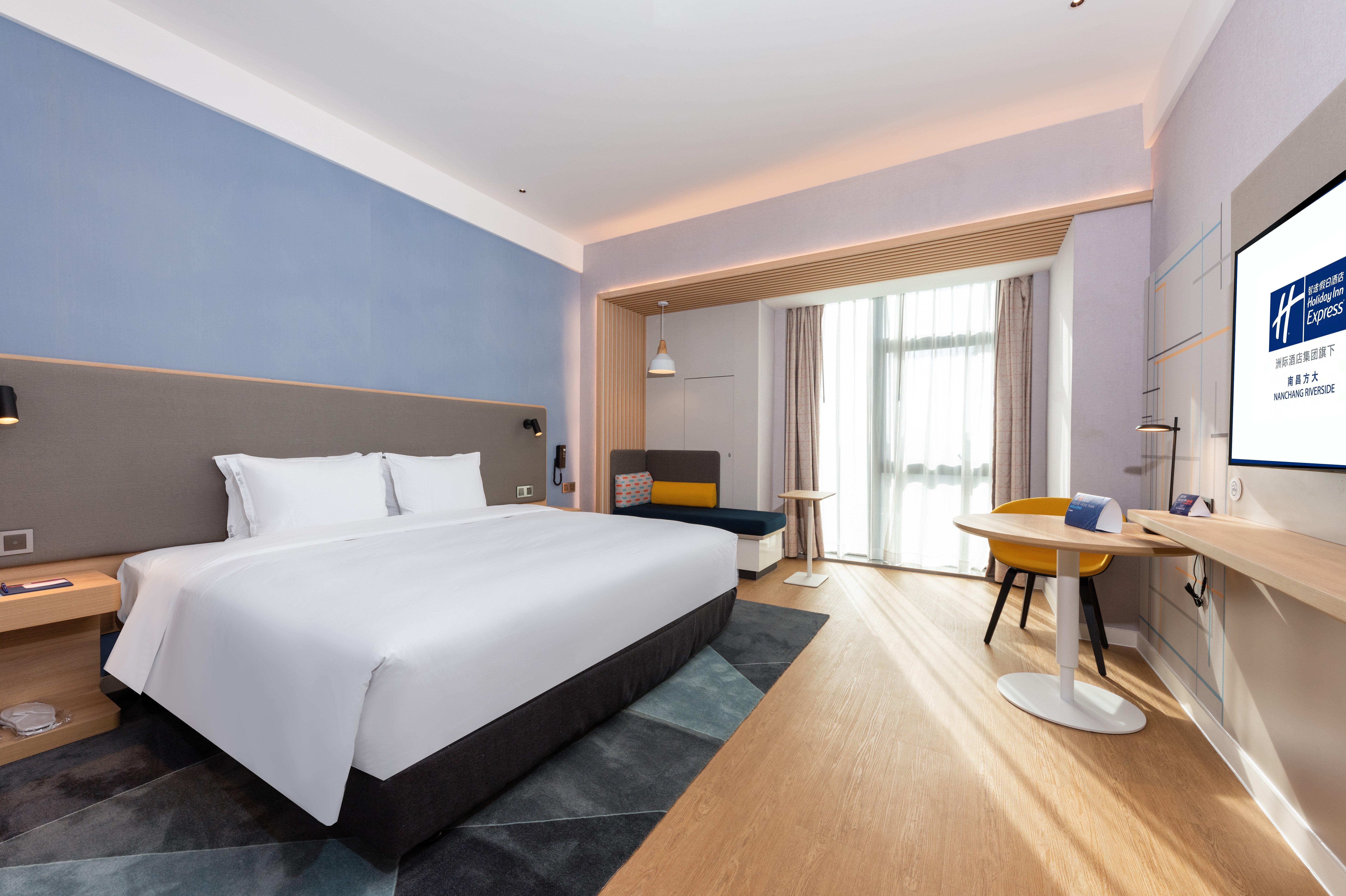 Room, King Bed