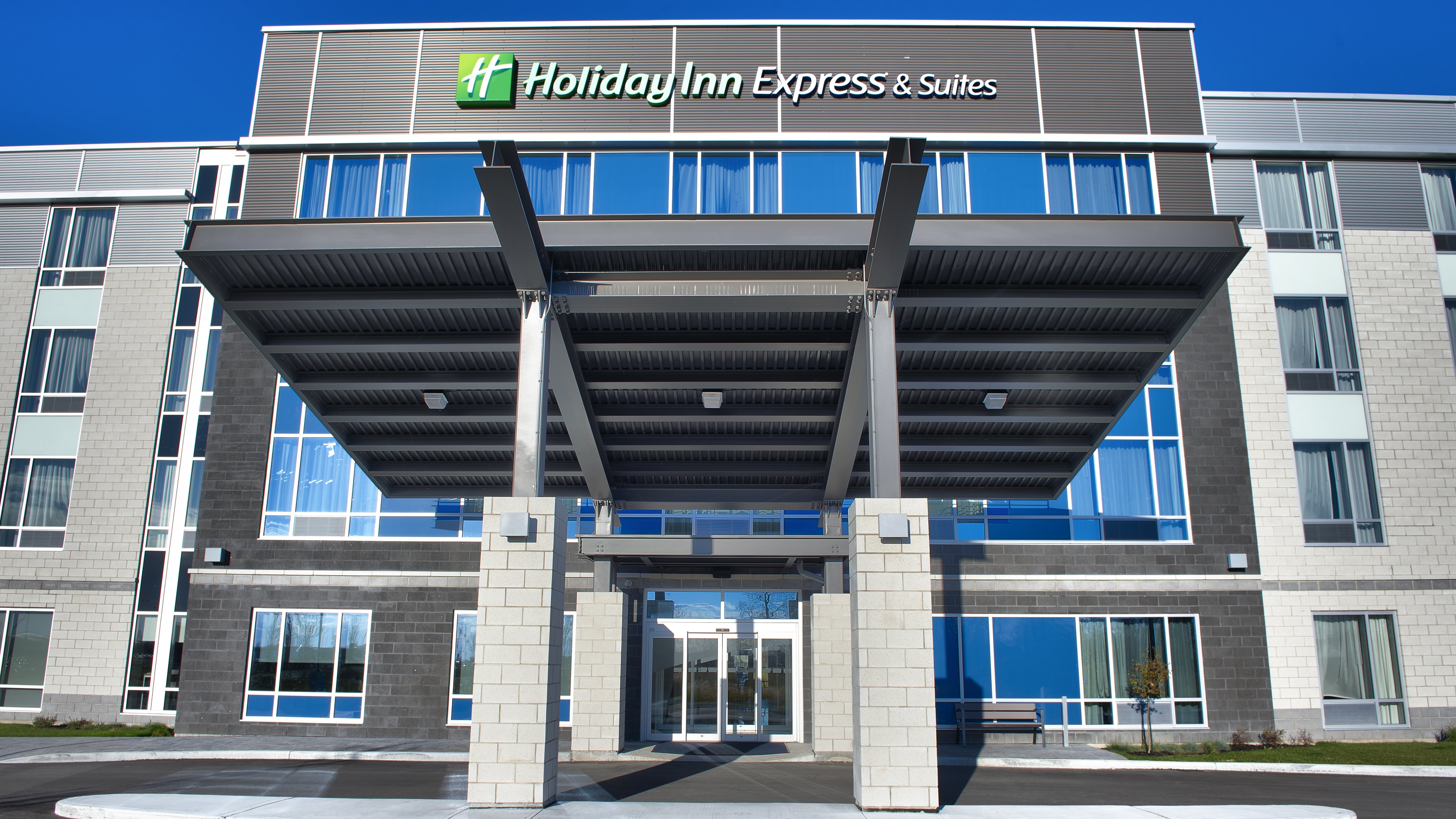 Holiday Inn Express And Suites Vaudreuil Dorion 1/31