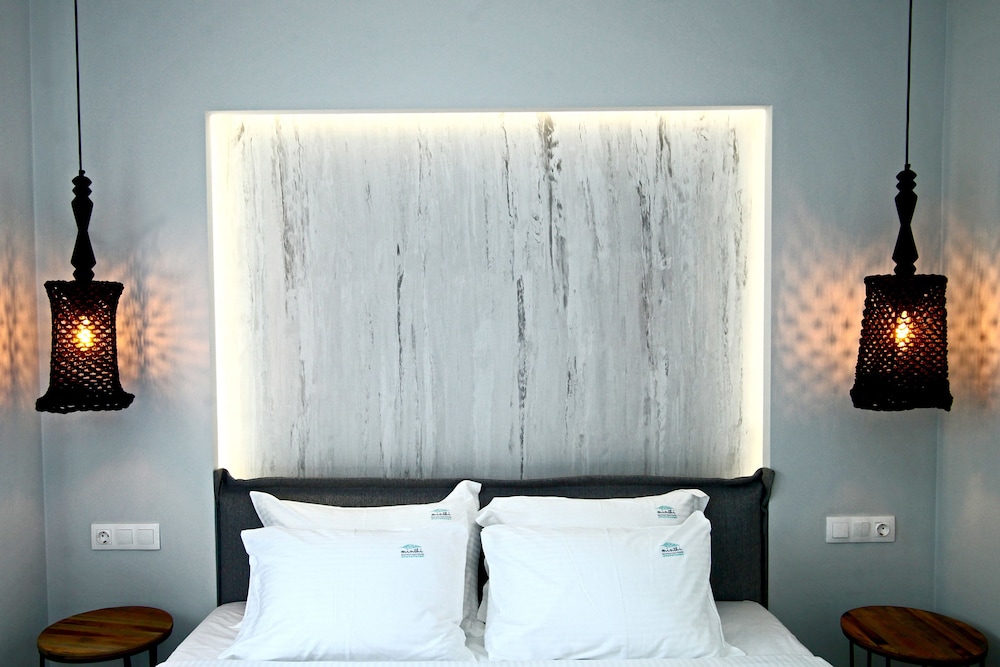 Minthi Boutique Apartments 18/50