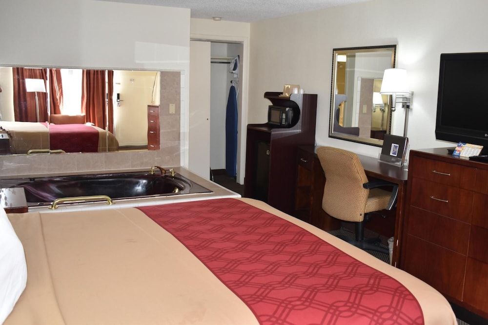 Bridge Views Inn Stroudsburg 32/49
