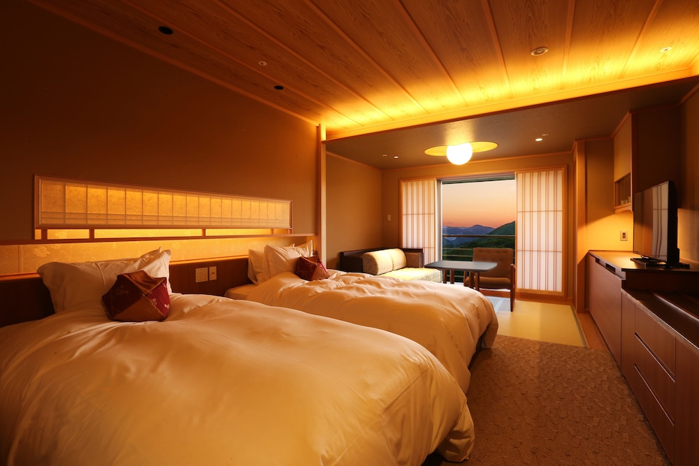 ARIMA GRAND HOTEL 16/50
