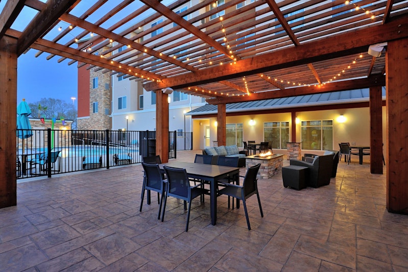 RESIDENCE INN HOUSTON TOMBALL 16/21