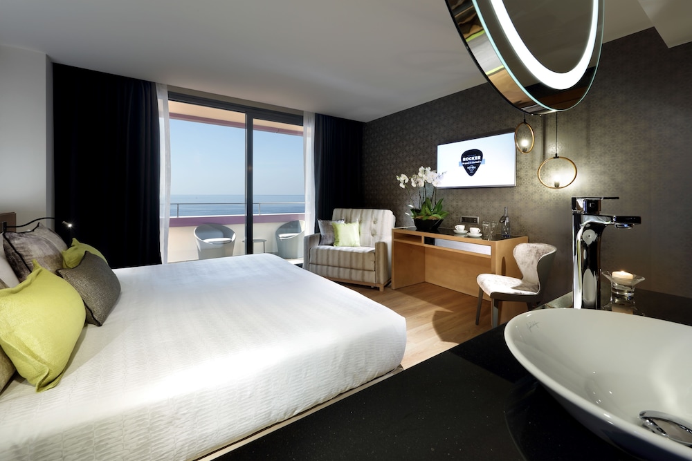 Hard Rock Hotel Tenerife 12/82