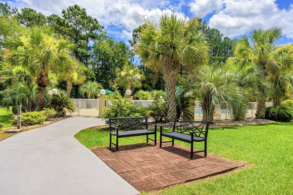Comfort Inn & Suites Walterboro I-95 58/63