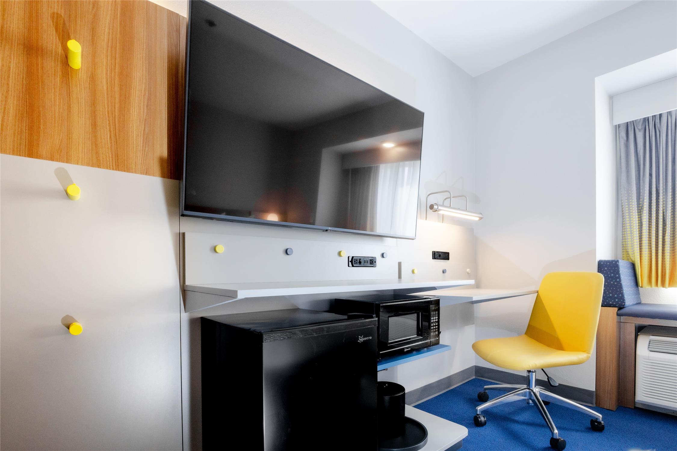 Microtel Inn & Suites by Wyndham Wellsville 29/34