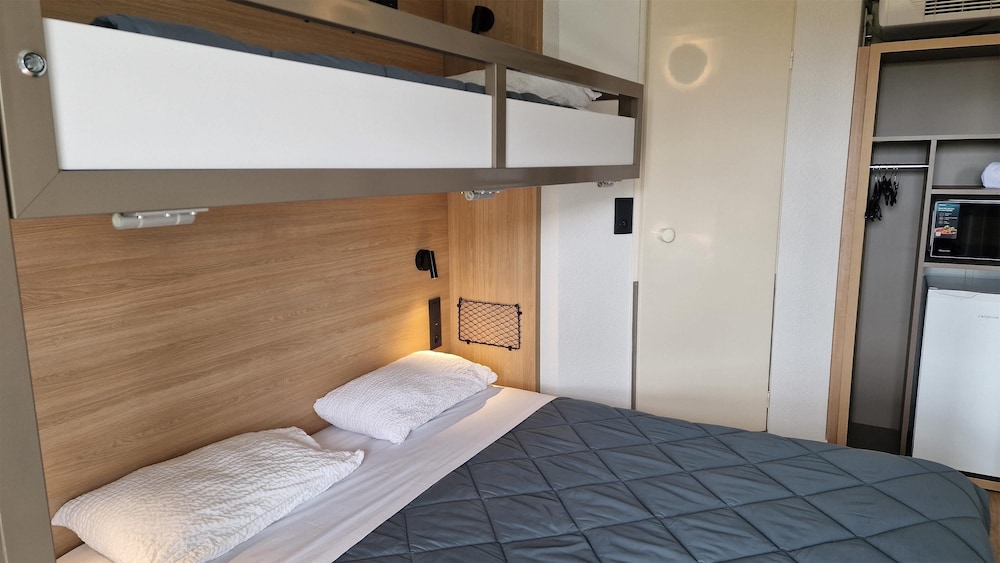 Premiere Classe Avignon Nord - Le Pontet 33/60