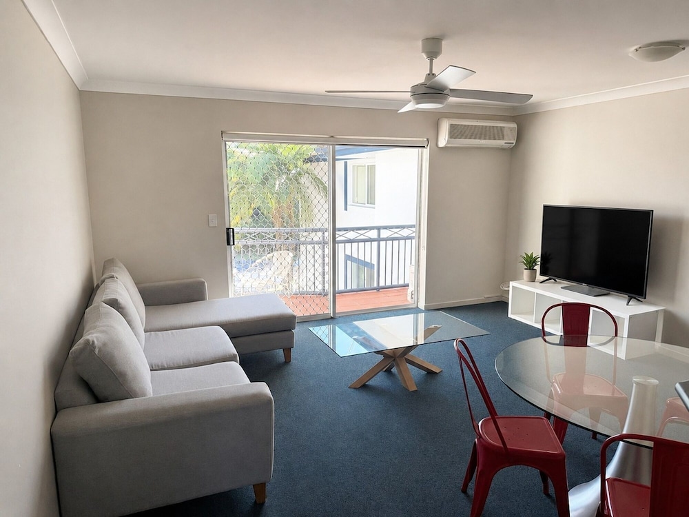 BLUE WATER BAY VILLAS 40/58