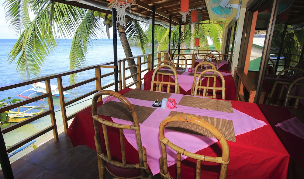 Papa Fred S Beach Resort 56/70