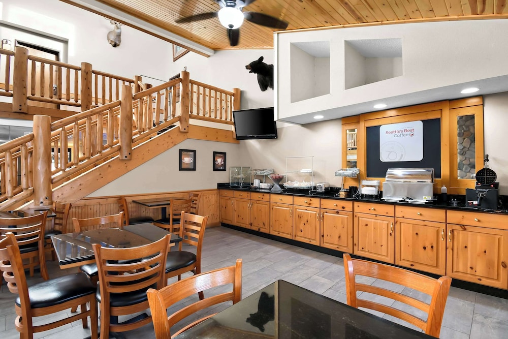 Quality Inn Ladysmith, WI 33/46