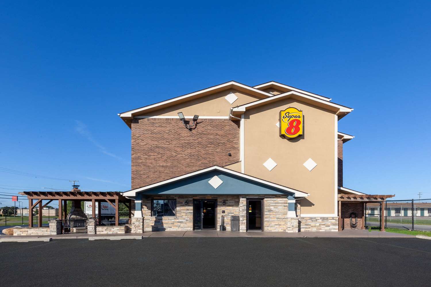 Super 8 By Wyndham Roseville/Detroit Area 2/44