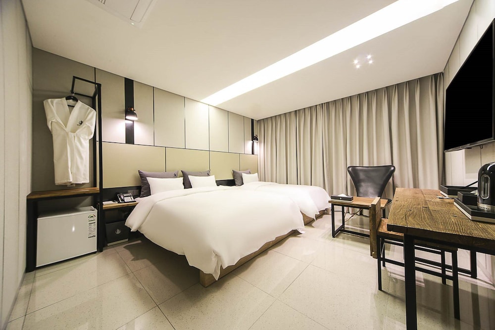 Yeoubi Hotel 25/61