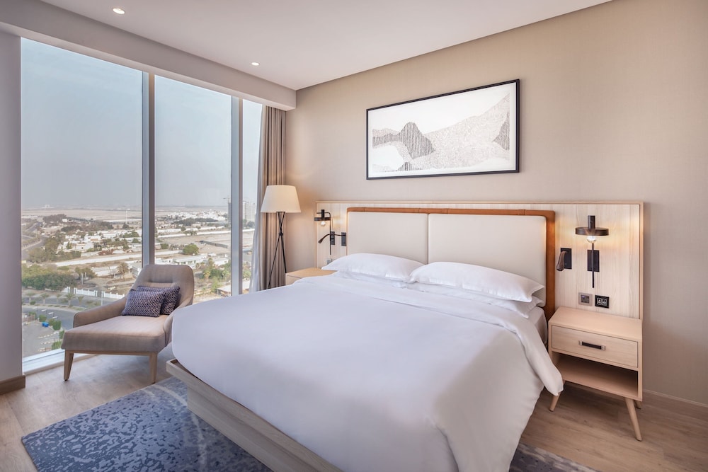فور بوينتس شيراتون كورنيش جدة(Four Points by Sheraton Jeddah Corniche) 18/50