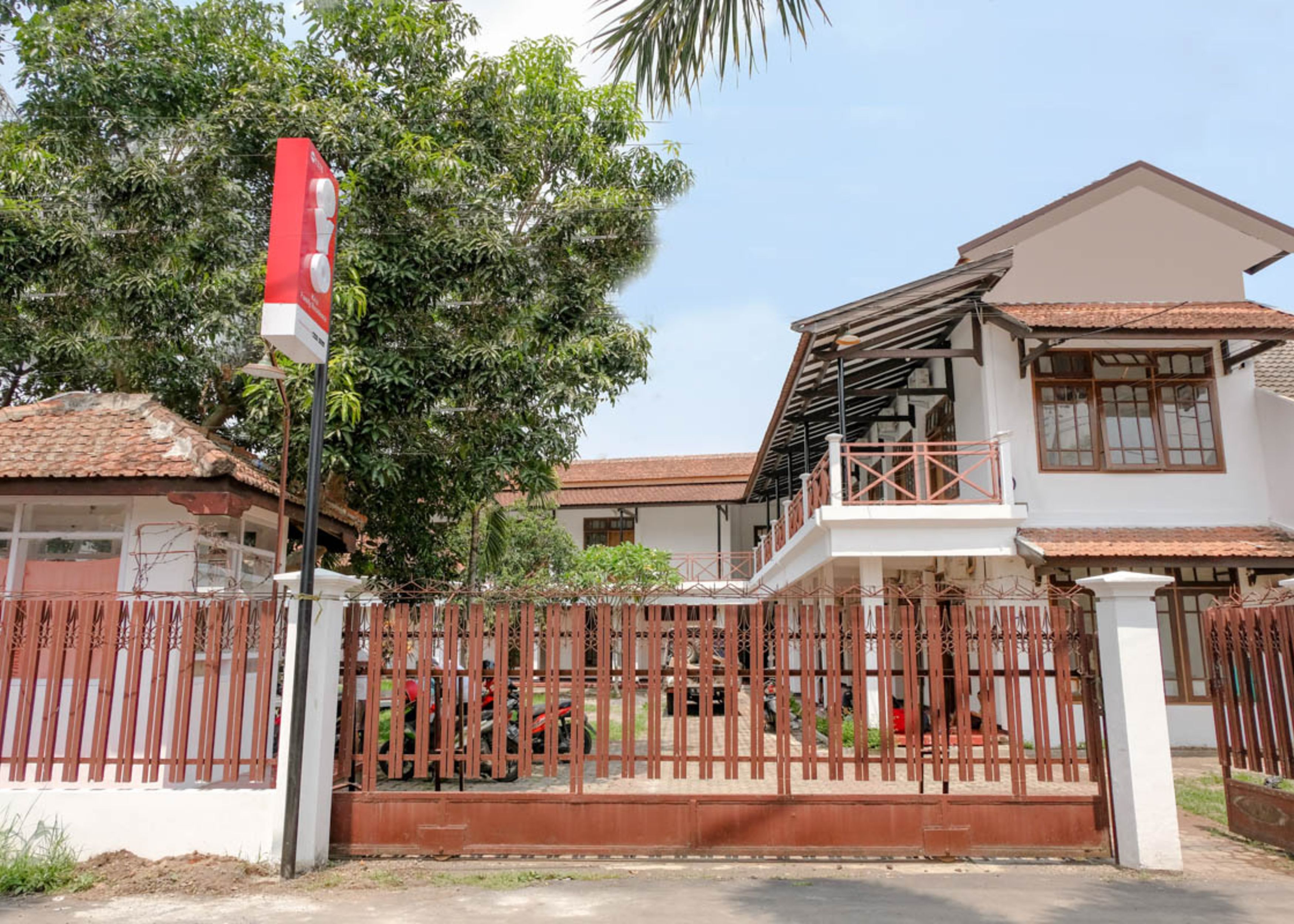 OYO 1376 Kina Family Residence 6/28