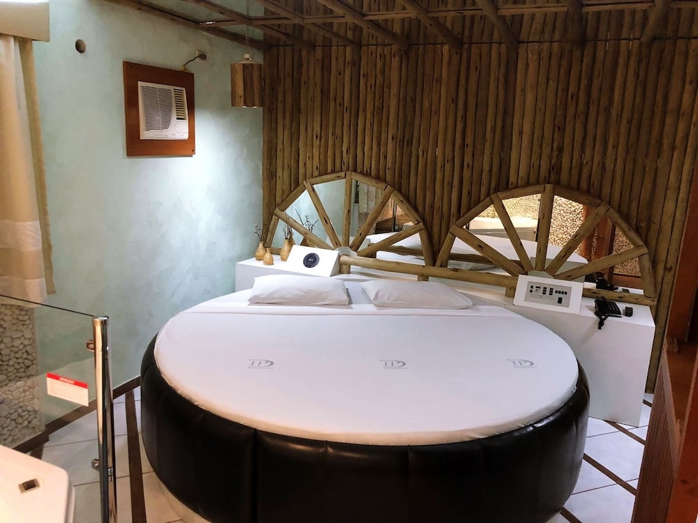 David Plaza Hotel 54/56