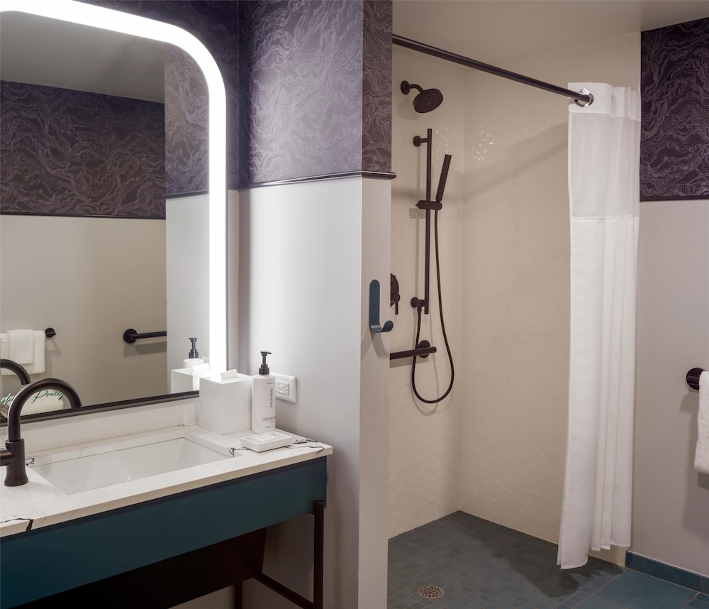 Caption by Hyatt Downtown Nashville The Gulch 49/50
