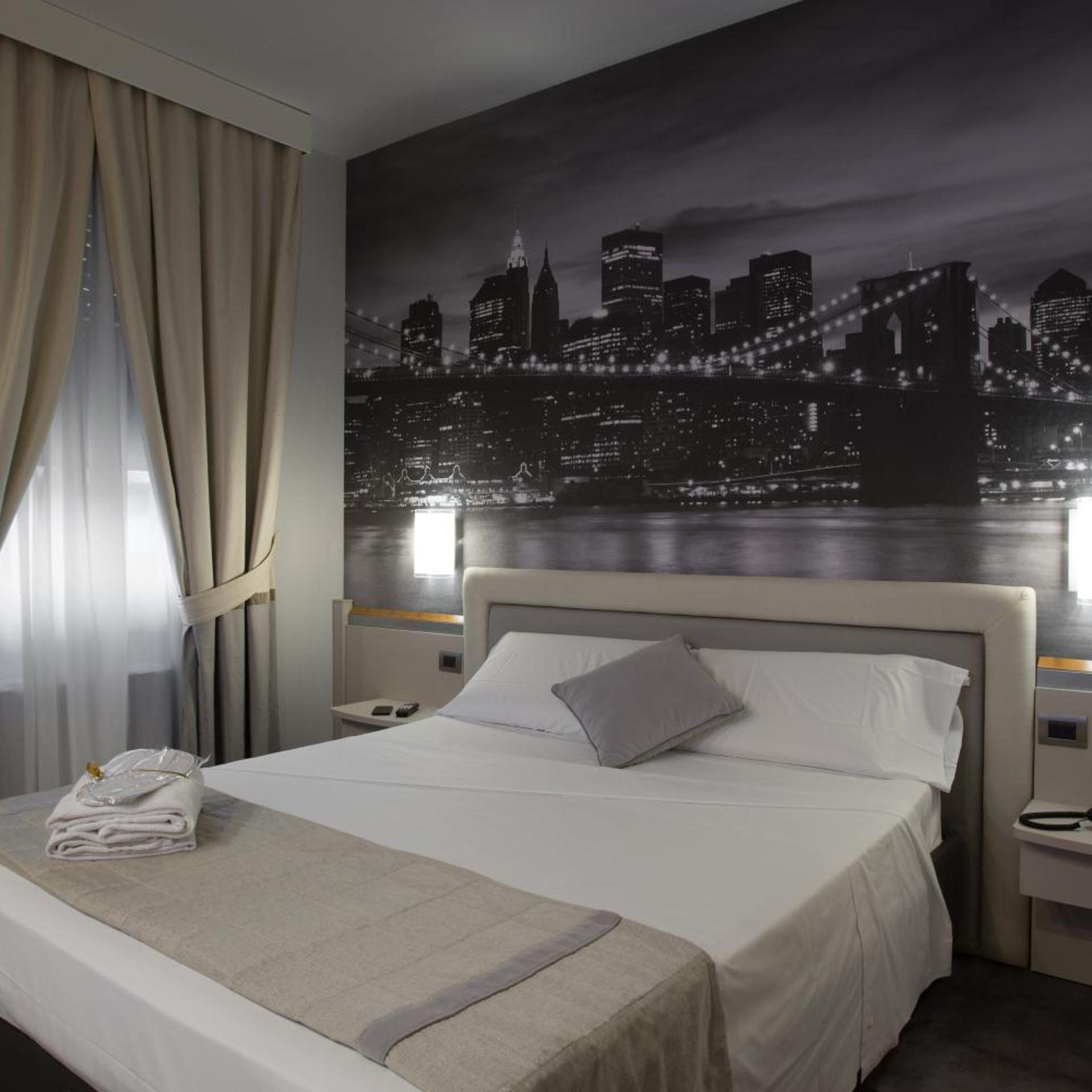 Hotel Motel City 12/50