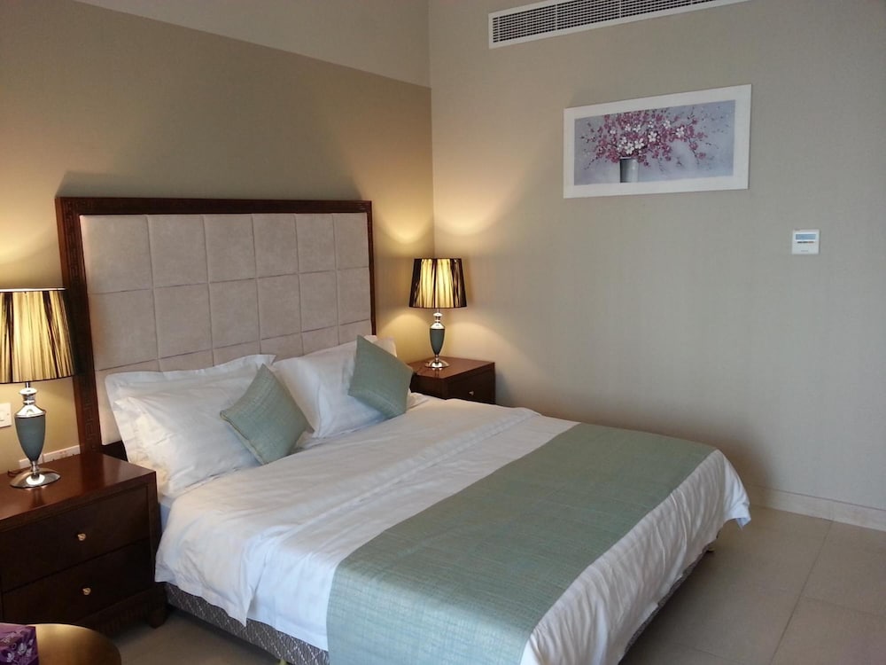 Muscat Inn Hotel 10/40