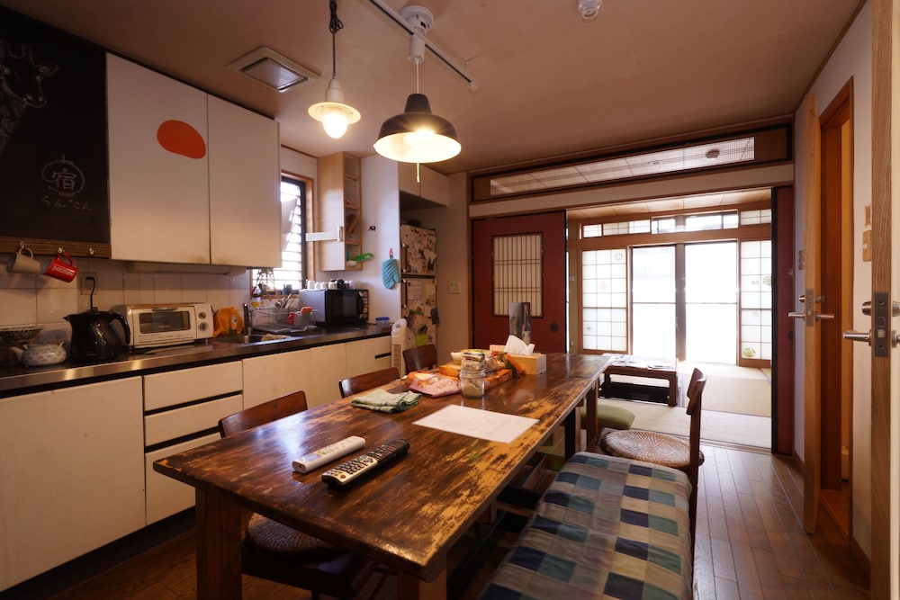 Guest House WA - Hostel 40/62