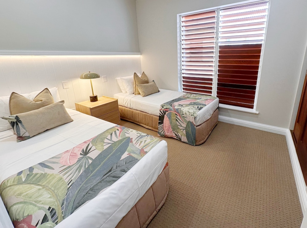 3 Bedrooms, Town House, Twin Beds, 2 King Beds, The Reef Retreat 4/10