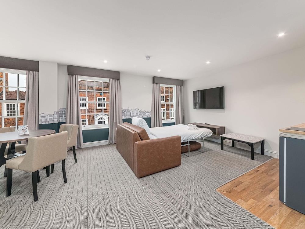 Mercure Salisbury White Hart Hotel 47/71