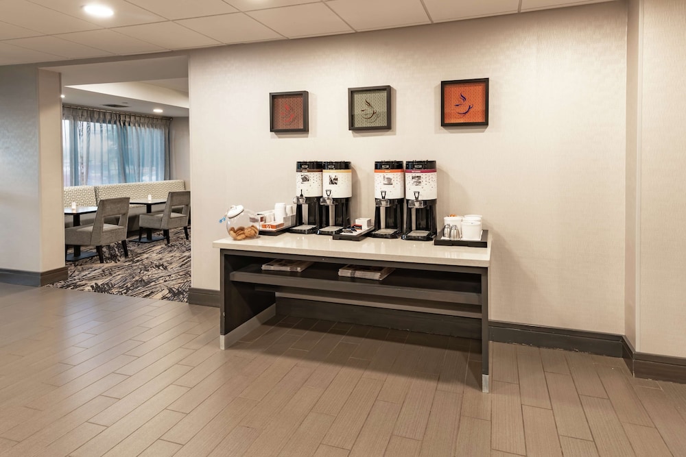 Hampton Inn Waco 10/42