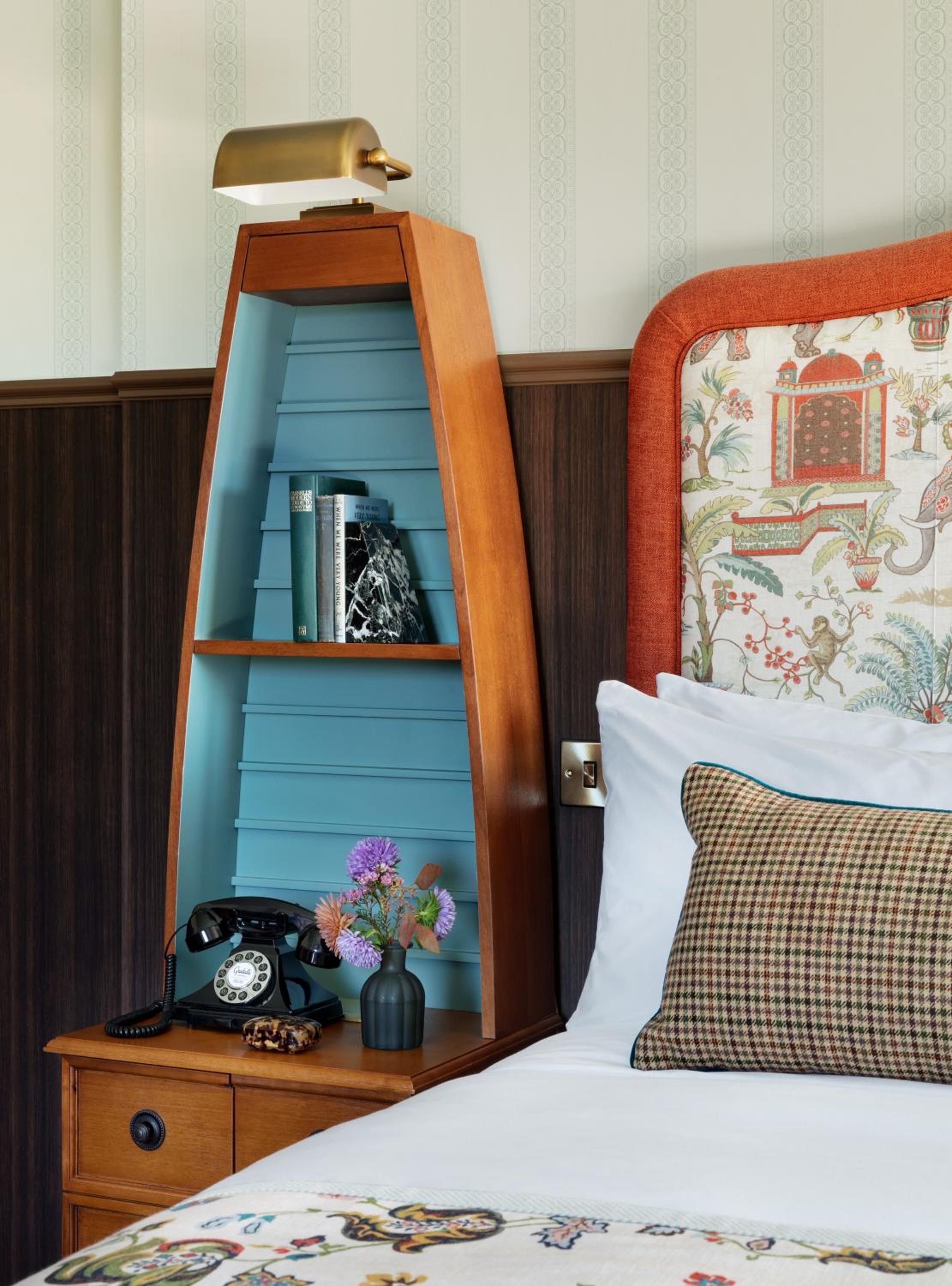 Graduate, Junior Suite, King Bed, River View، Graduate by Hilton Cambridge 3/4