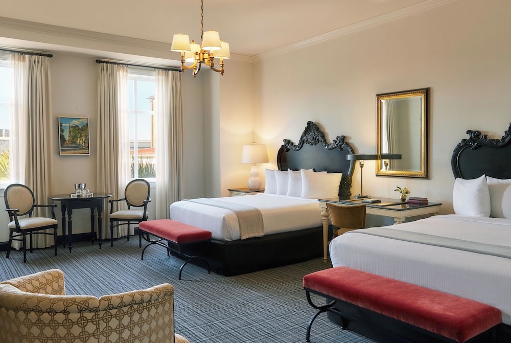 Deluxe, Suite, 2 Queen Beds, Old View, Terrace، French Quarter Inn 3/6