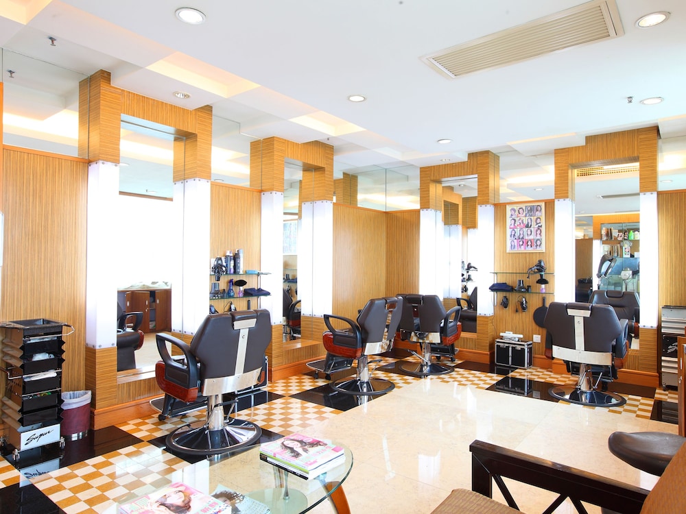 GRAND INTERNATIONAL HOTEL 24/46