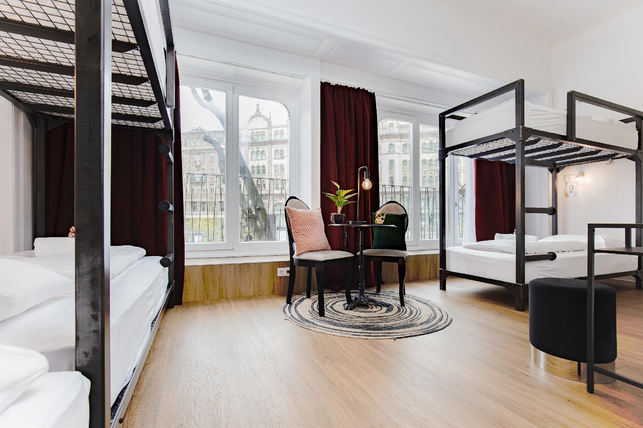 FEMALE DORM, 6 BEDS