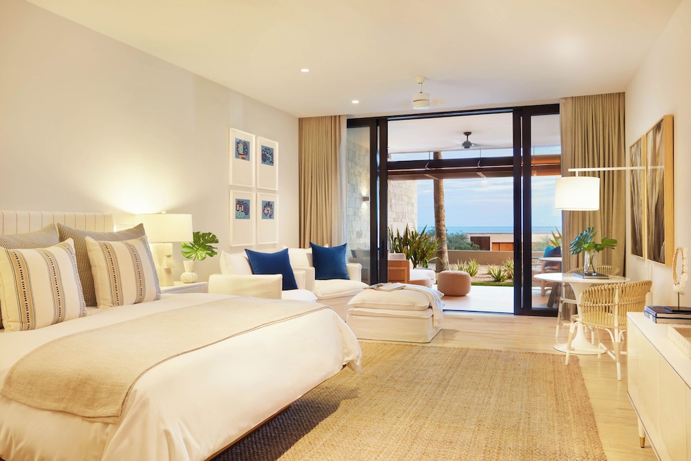 2 Bedrooms, Residence, King Bed, 1 King and 2 Queen Beds, Coast View, with Pool