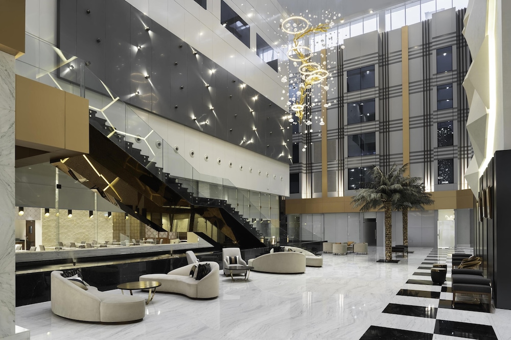 كراون بلازا الرياض منهال(Radisson Blu Hotel and Convention Center, Riyadh Minhal) 36/67
