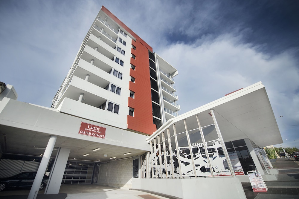Curtis Central Apartments 2/50