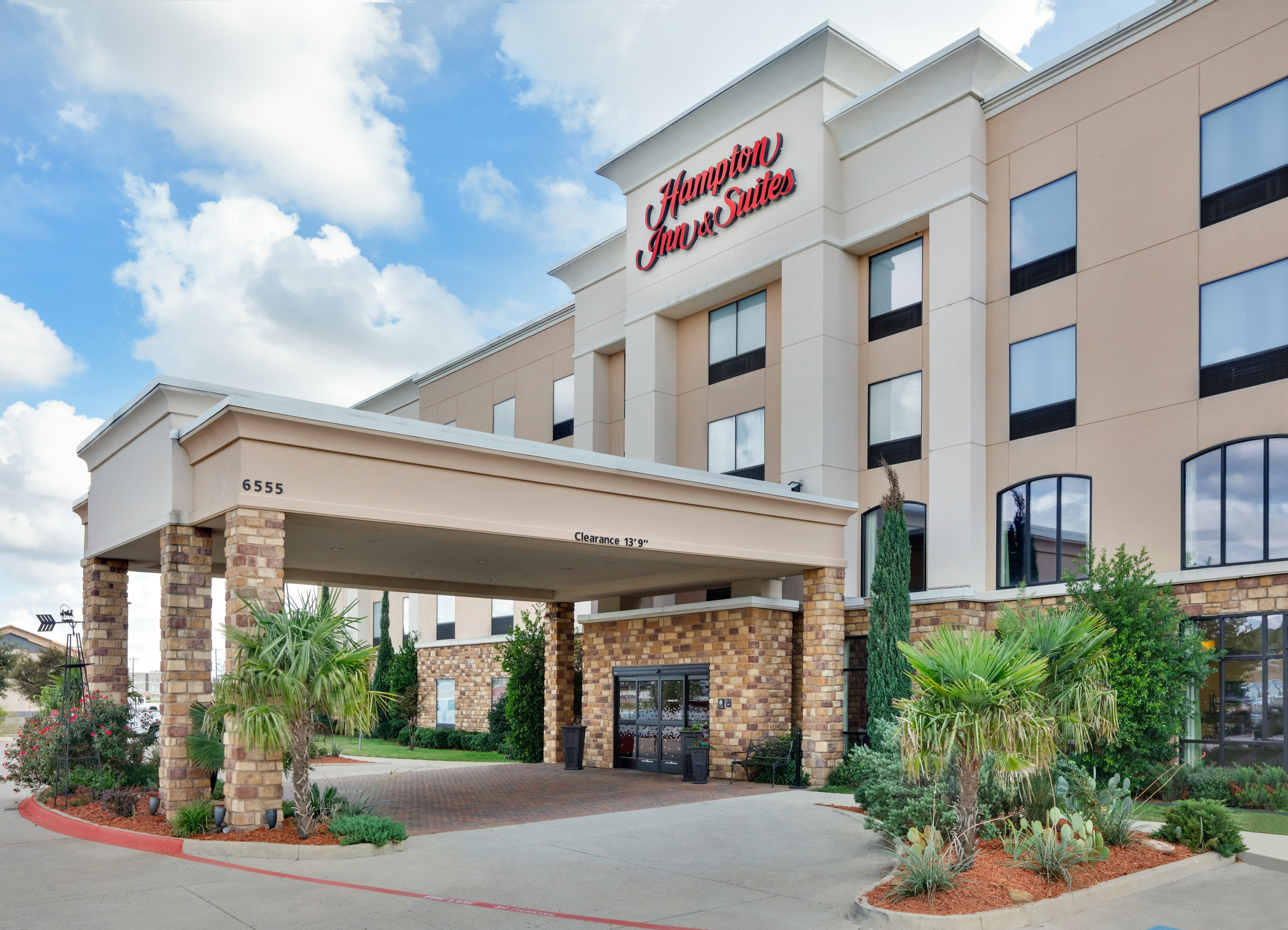 Hampton Inn and Suites Fort Worth/Forest Hill 43/46