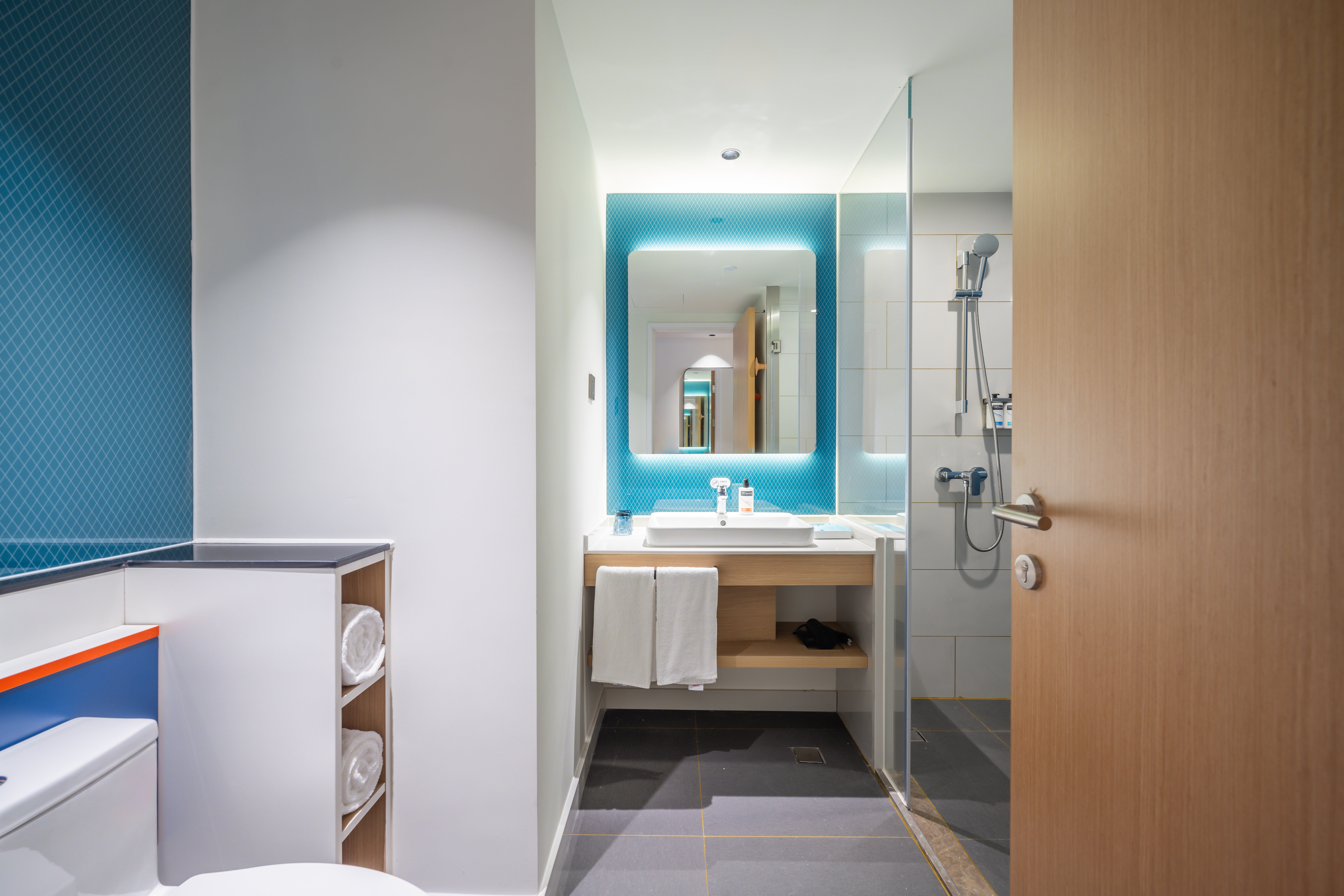 Holiday Inn Express Jurong Xianlin 43/44