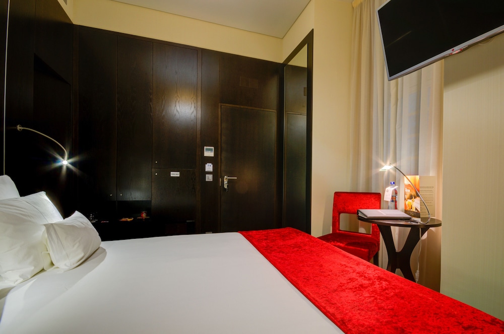 STANDARD, DOUBLE OR TWIN BED