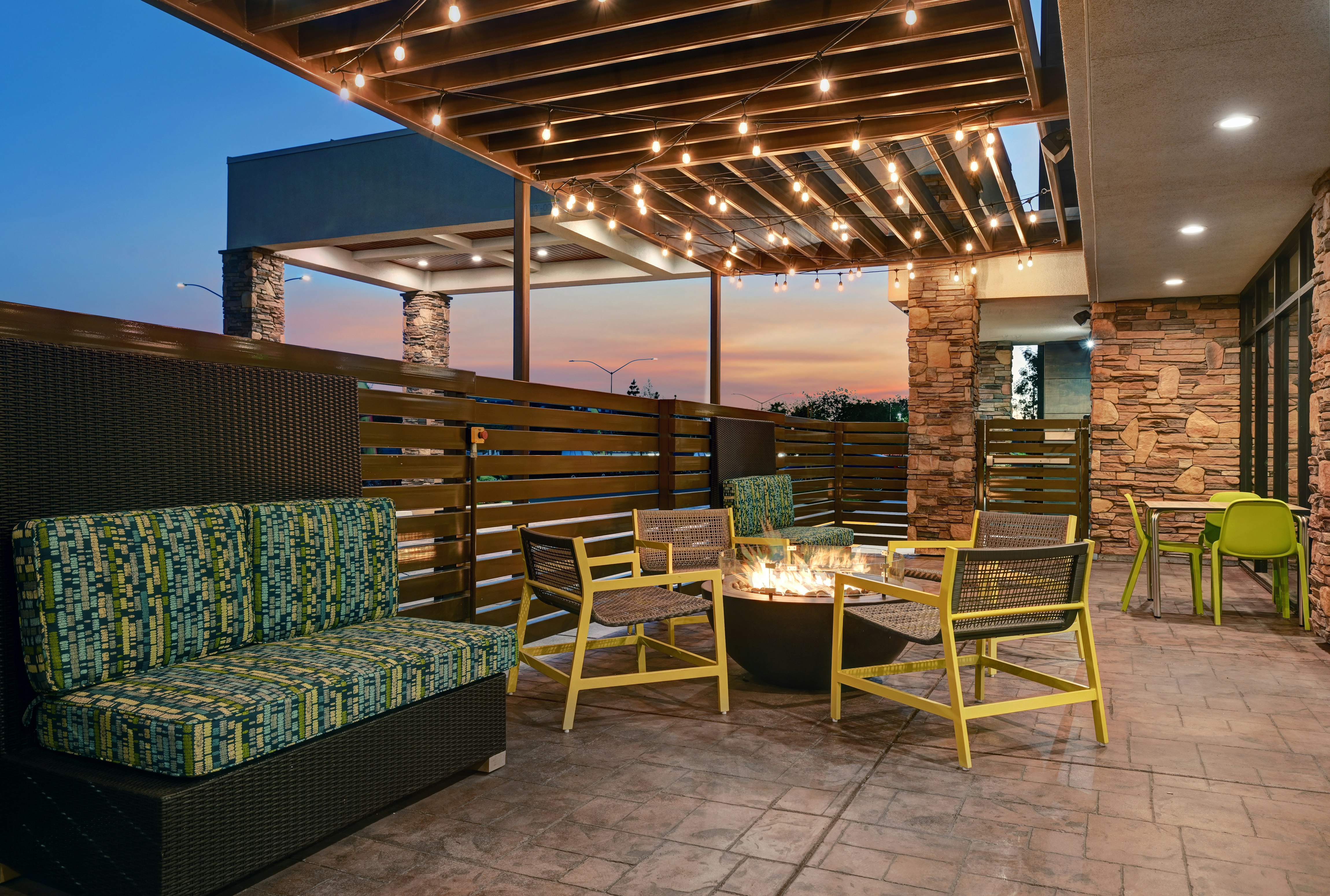 Home2 Suites by Hilton Tracy 20/31