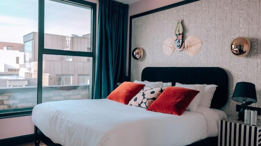 The Camden Town Hotel 9/46