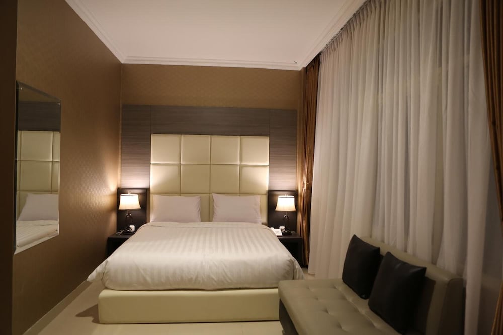 Hotel 55 15/56