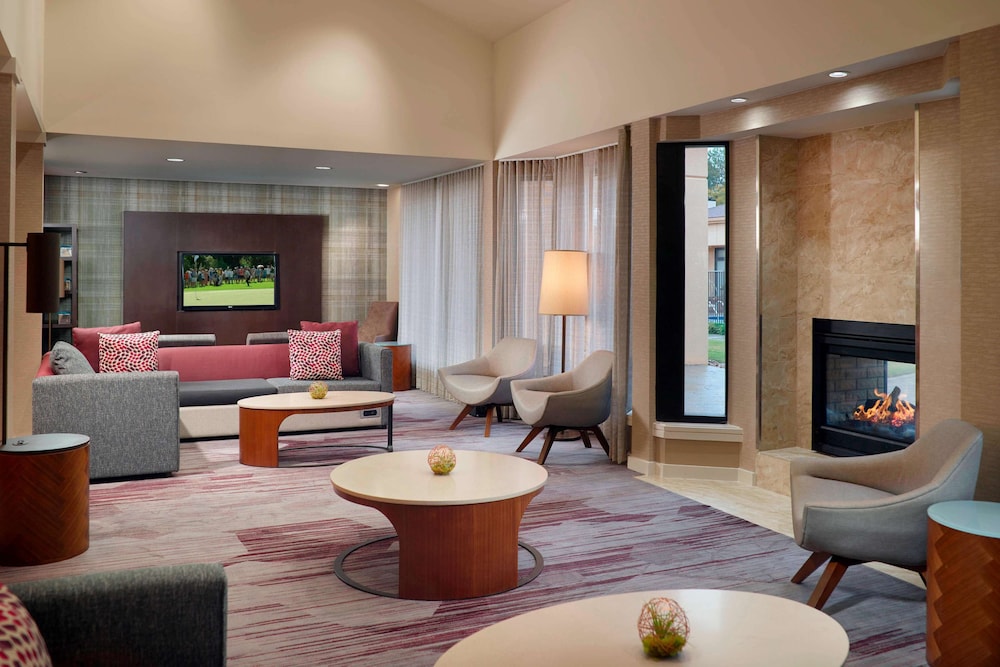Sonesta Select Atlanta Airport North 17/30