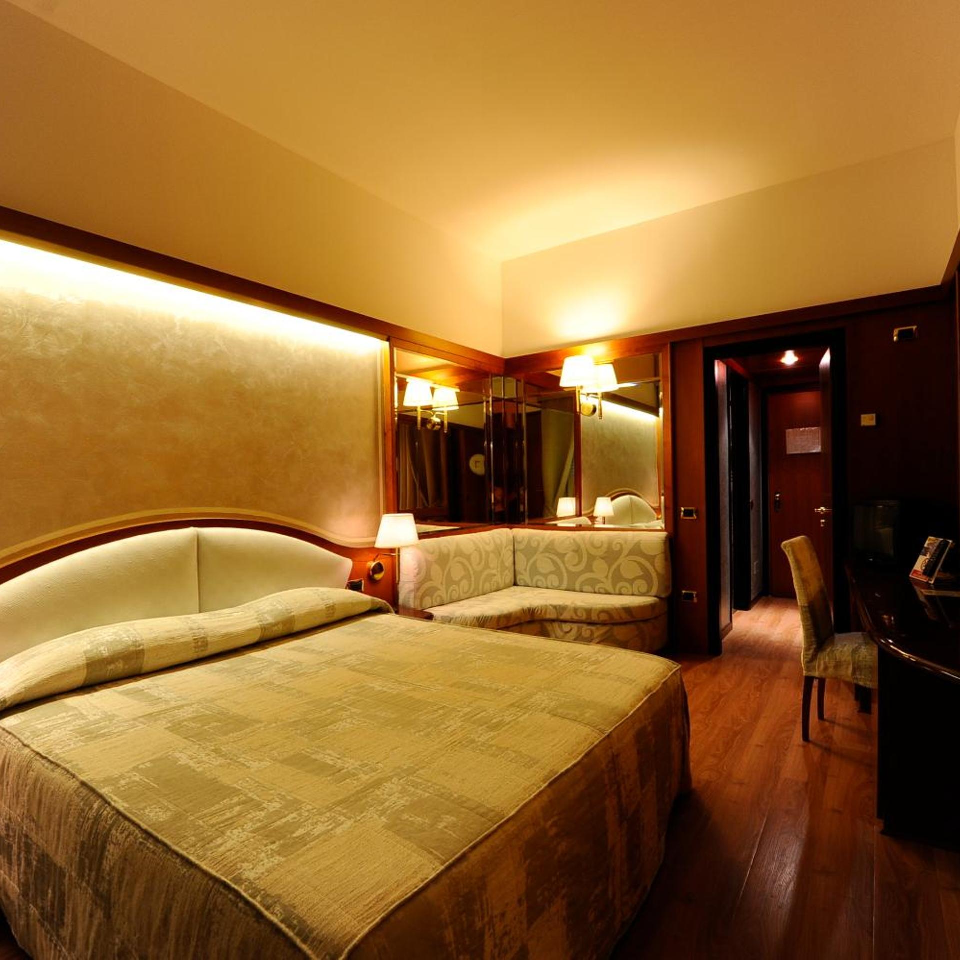 Hotel Motel City 23/50