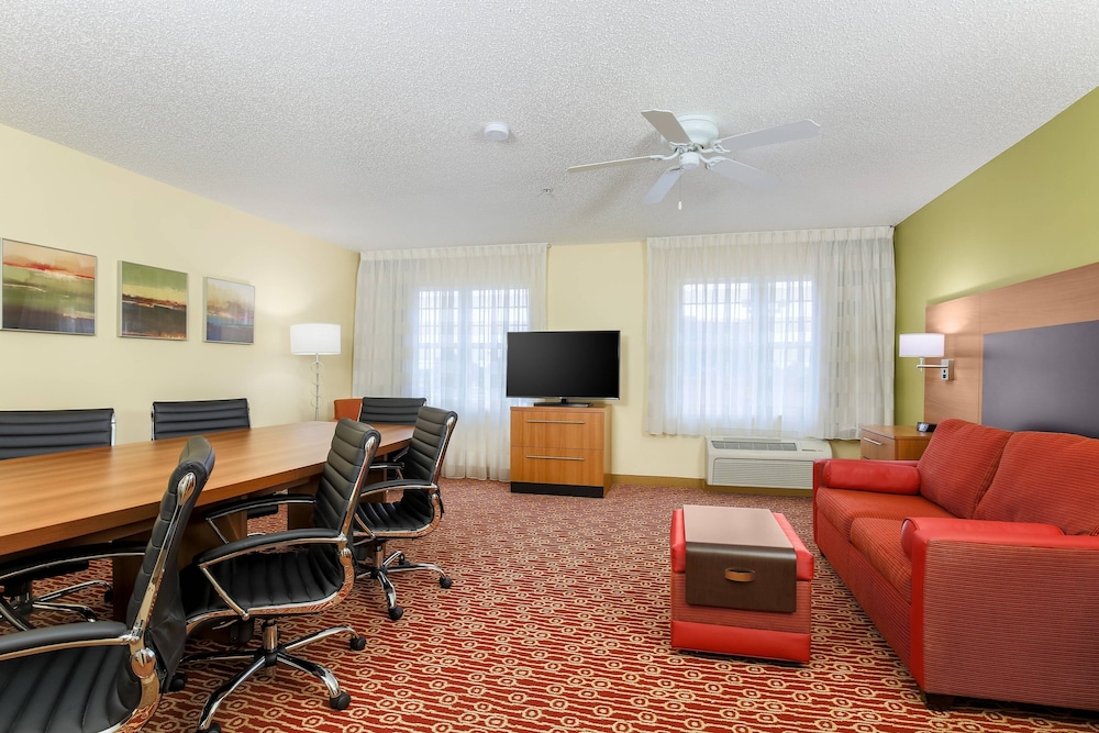 Sonesta Simply Suites Houston Brookhollow 27/32