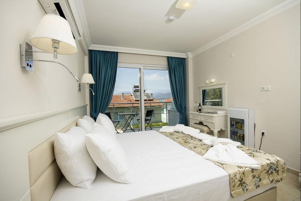SOVALYE HOTEL 10/62