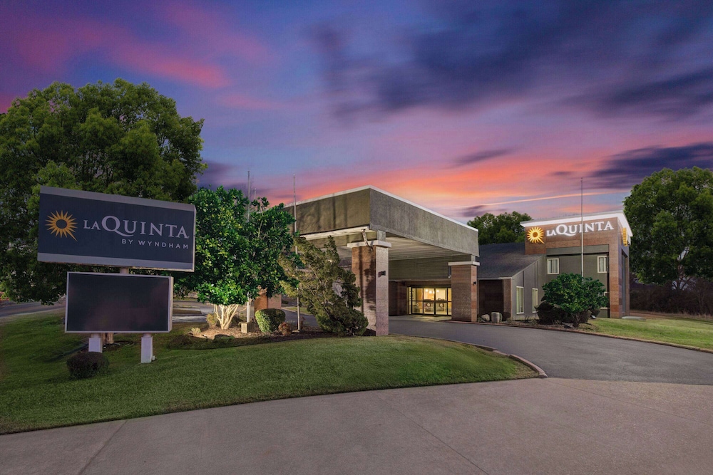 La Quinta Inn El Dorado 2/53