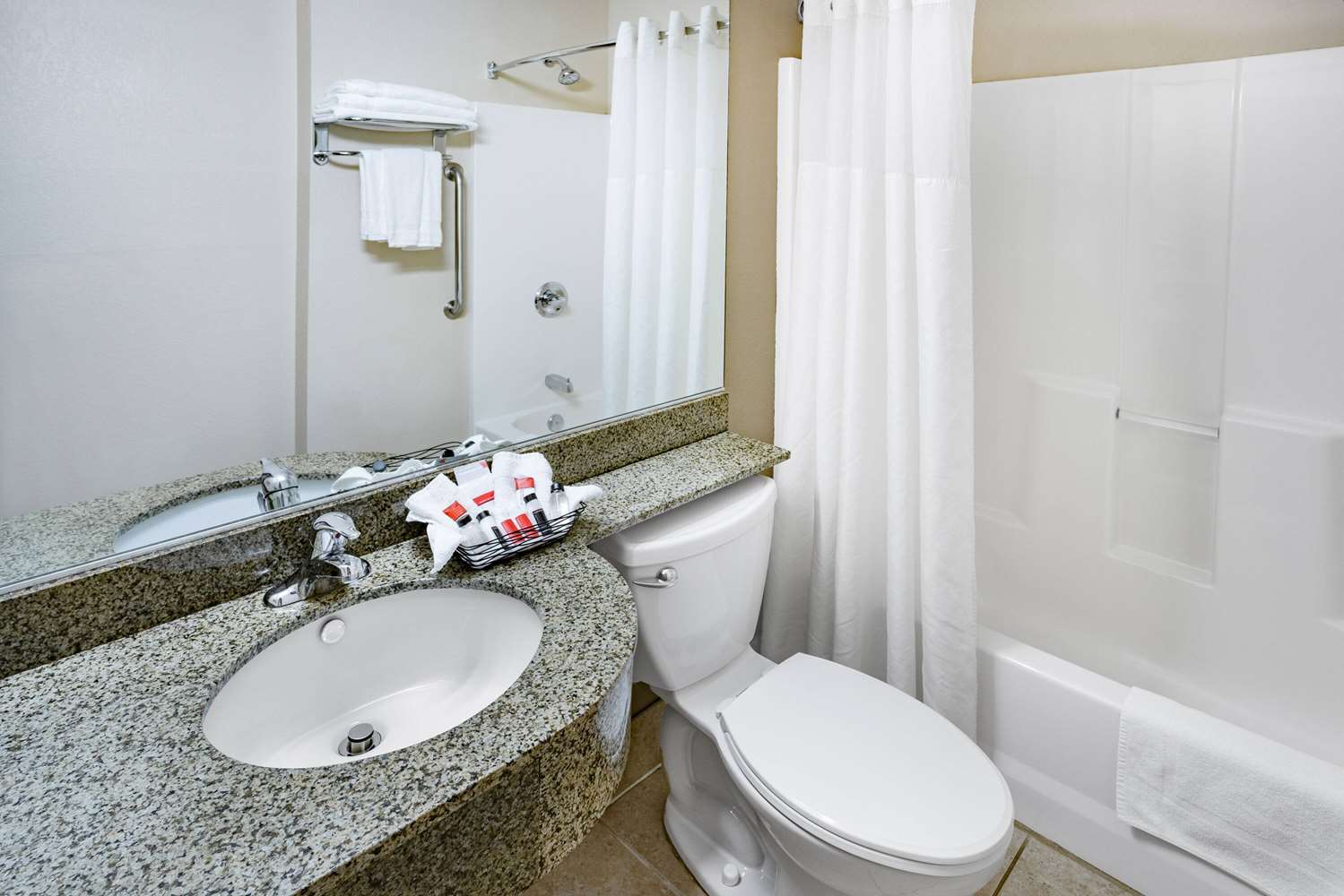 Microtel Inn & Suites By Wyndham Johnstown 36/37