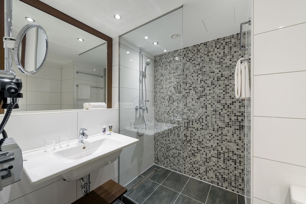 Fuerther Hotel Mercure Nuernberg West 23/69